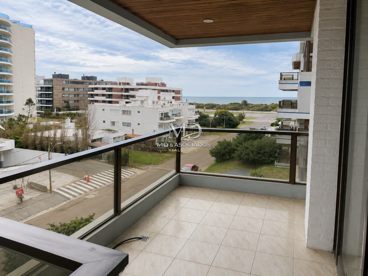 Departamento Carmar en alquiler anual. Ref 8265