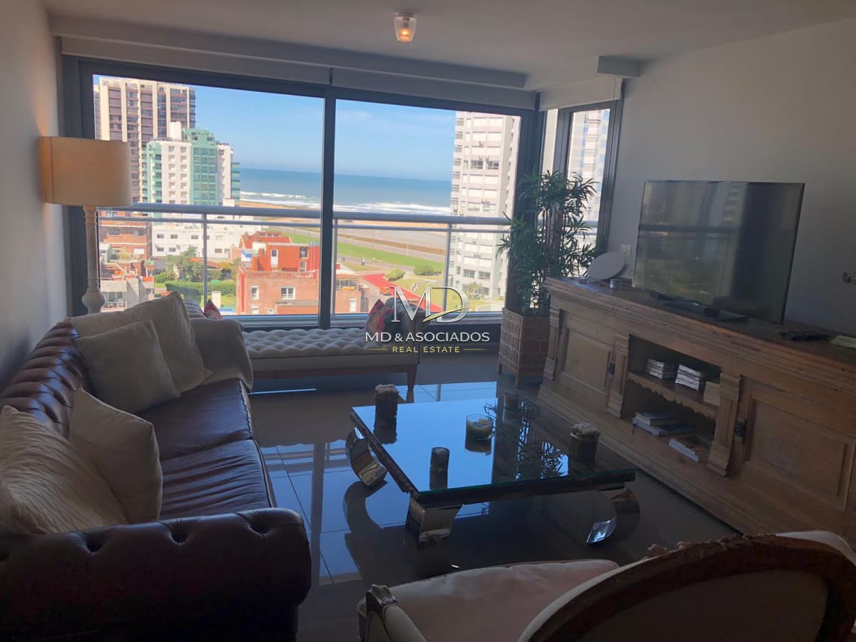Imperdible apartamento con terraza con vista al mar
