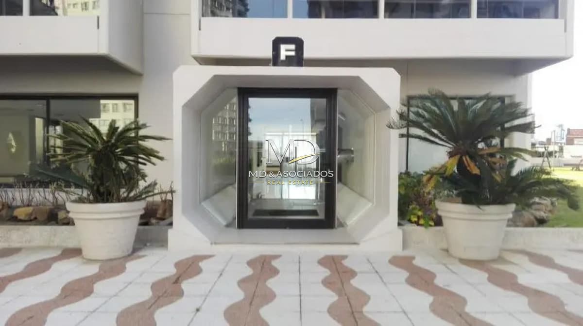 Moderno apartamento FRENTE AL MAR