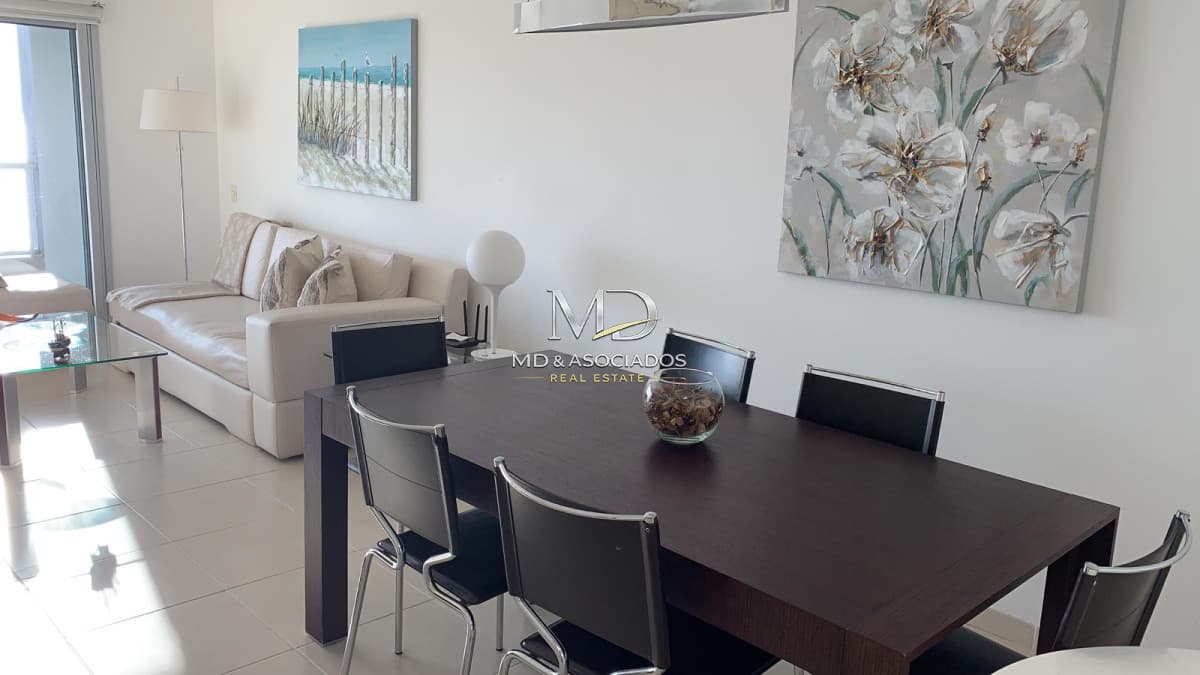 Excelente apartamento con vista al mar Ref.(6022)