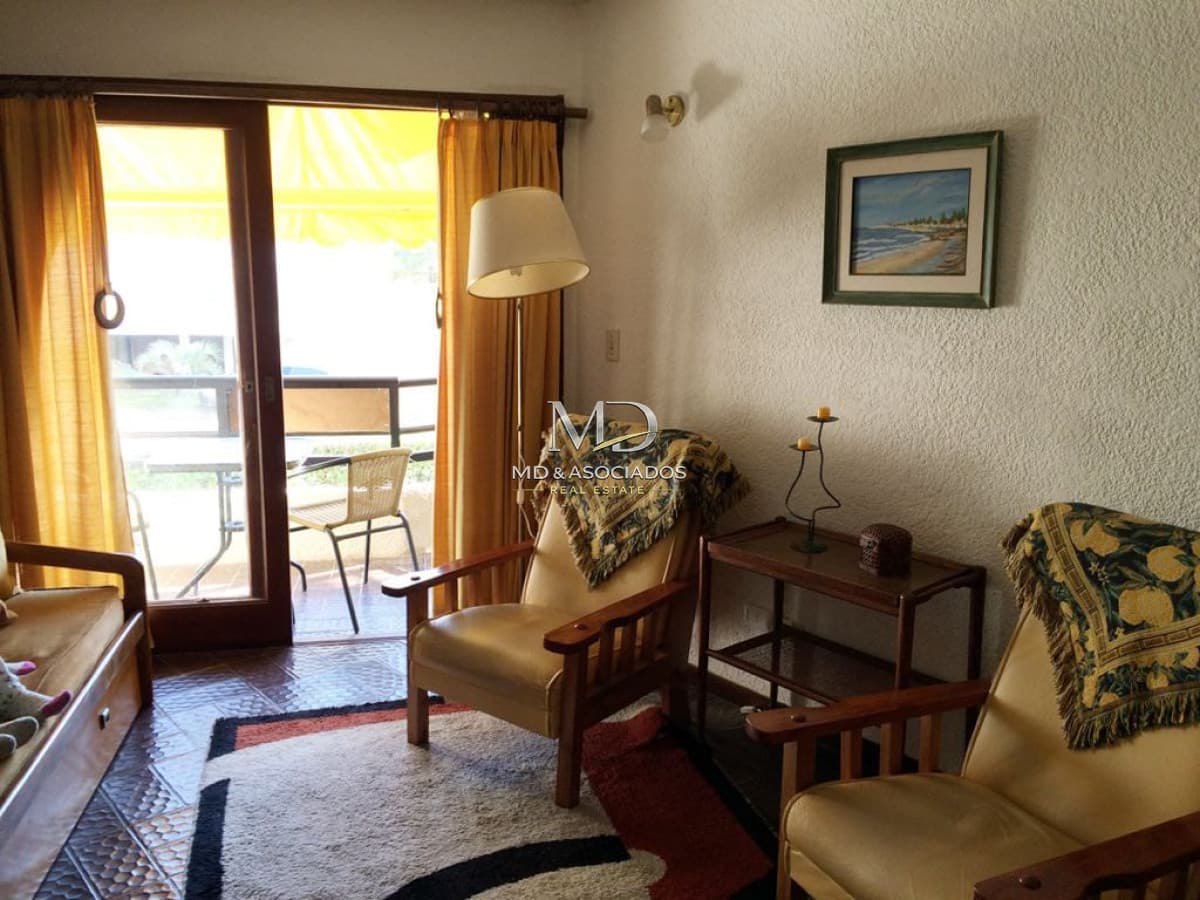 Apartamento playa brava con vista al mar