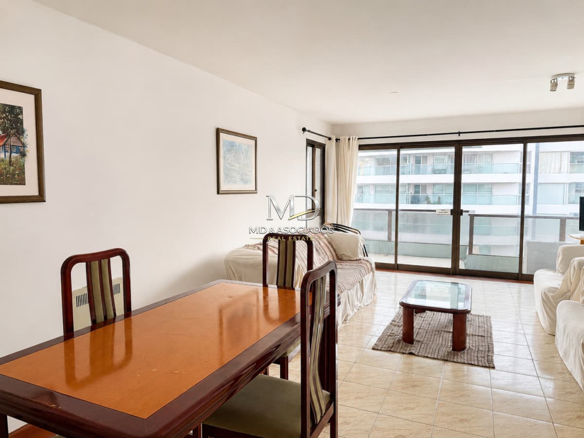 Muy lindo apartamento a pocos pasos del mar. Ref:8839