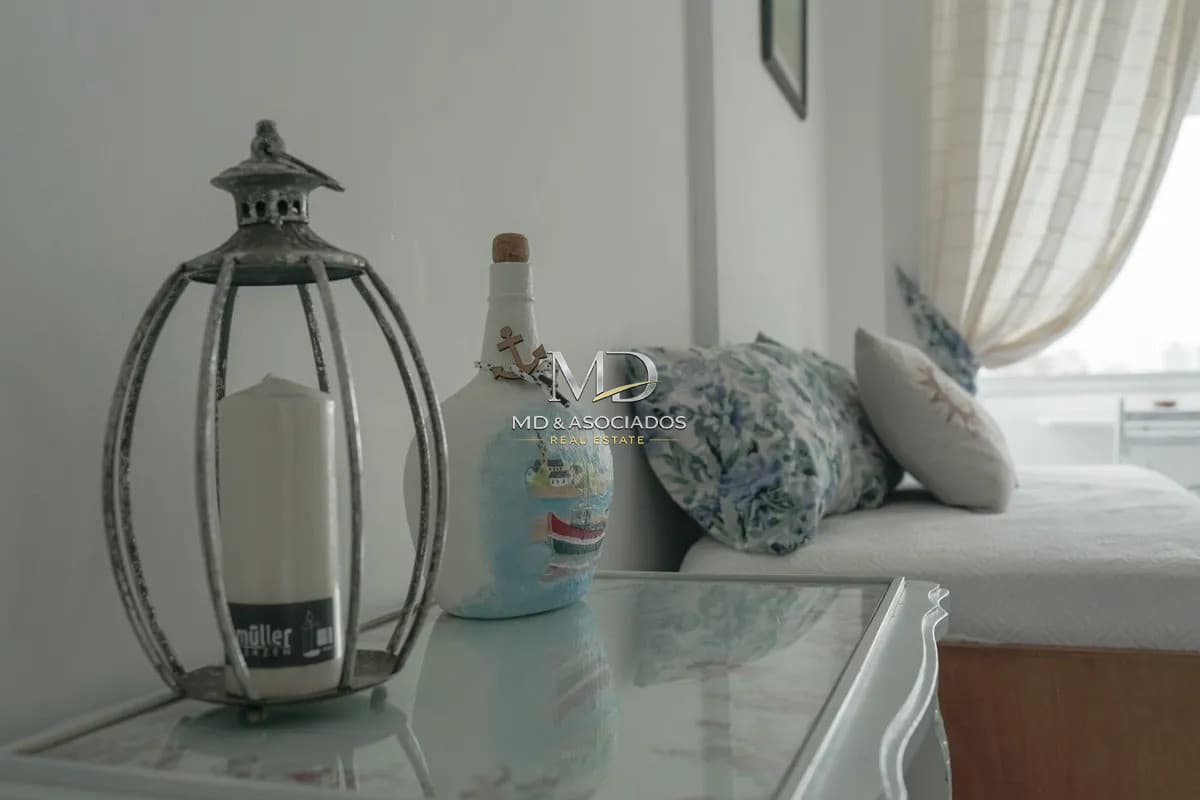 Lindo apartamento de un dormitorio a pasos de  playa Mansa