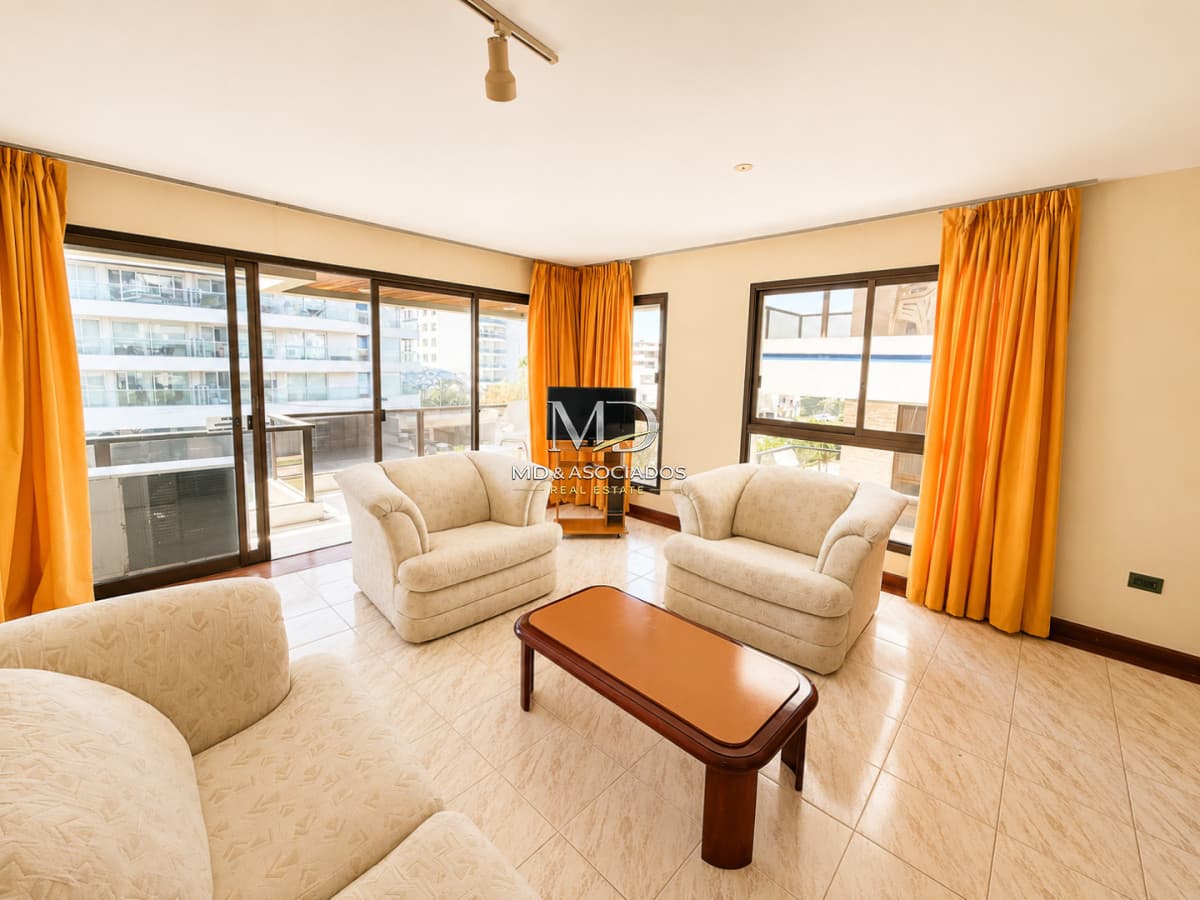 Hermoso apartamento en Carmar con vista al mar, parada 6 de la Brava REF:8913