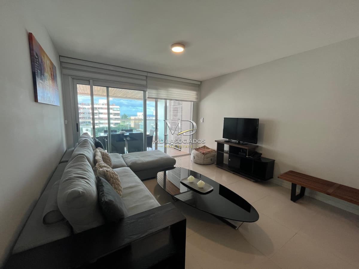 Muy lindo apartamento a pocas cuadras del mar con todos los servicios. REF: 8279