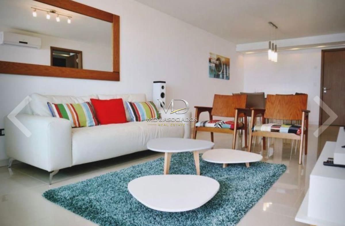 Hermoso apartamento con vista al mar