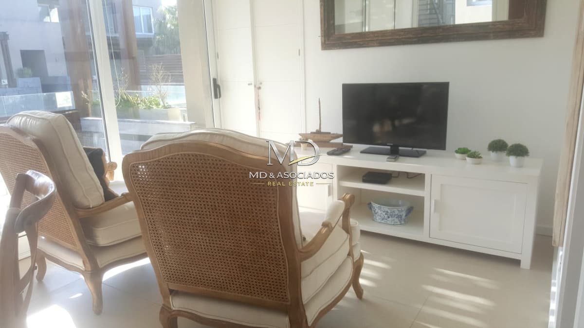 Espectacular apartamento a metros del mar