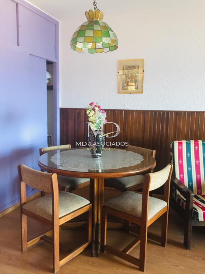 Lindo apartamento con vista al mar en Península de Punta del Este.Ref: 6505