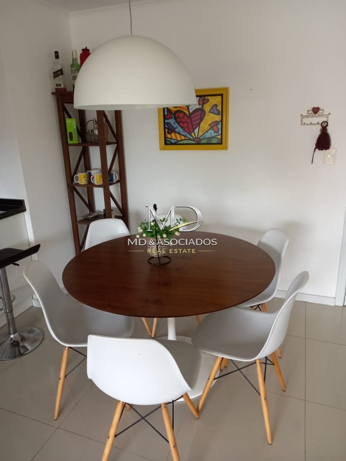 Hermoso apartamento en excelente ubicación con parrillero