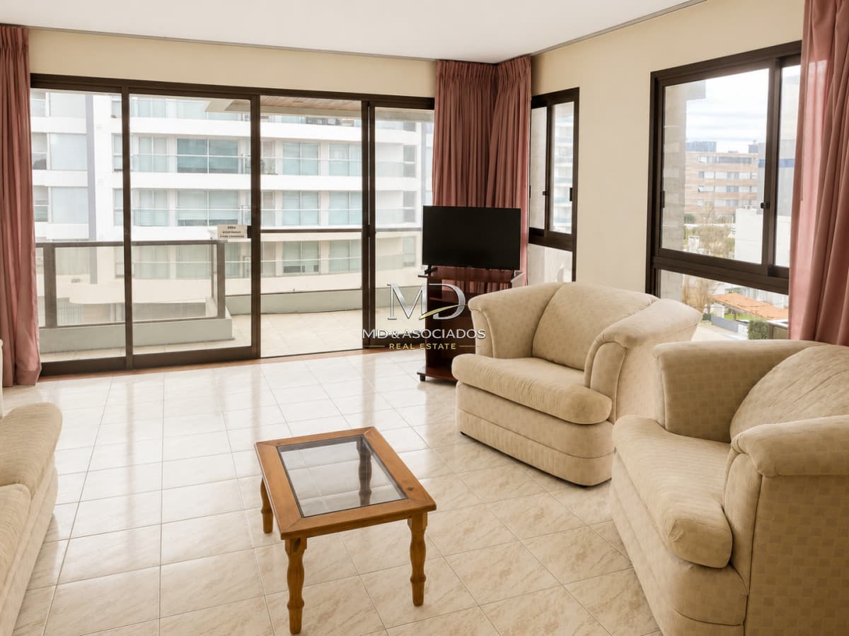 Departamento Carmar en alquiler anual. Ref 8265
