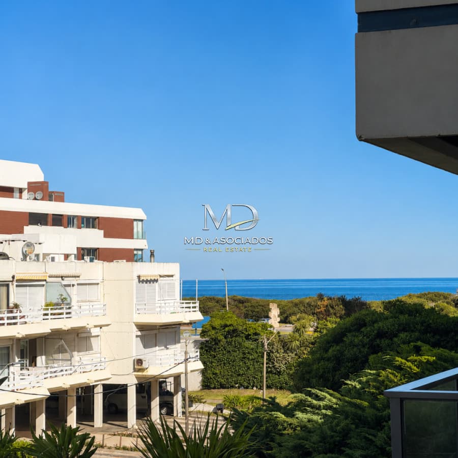 Muy lindo apartamento a pocos pasos del mar. Ref:8839