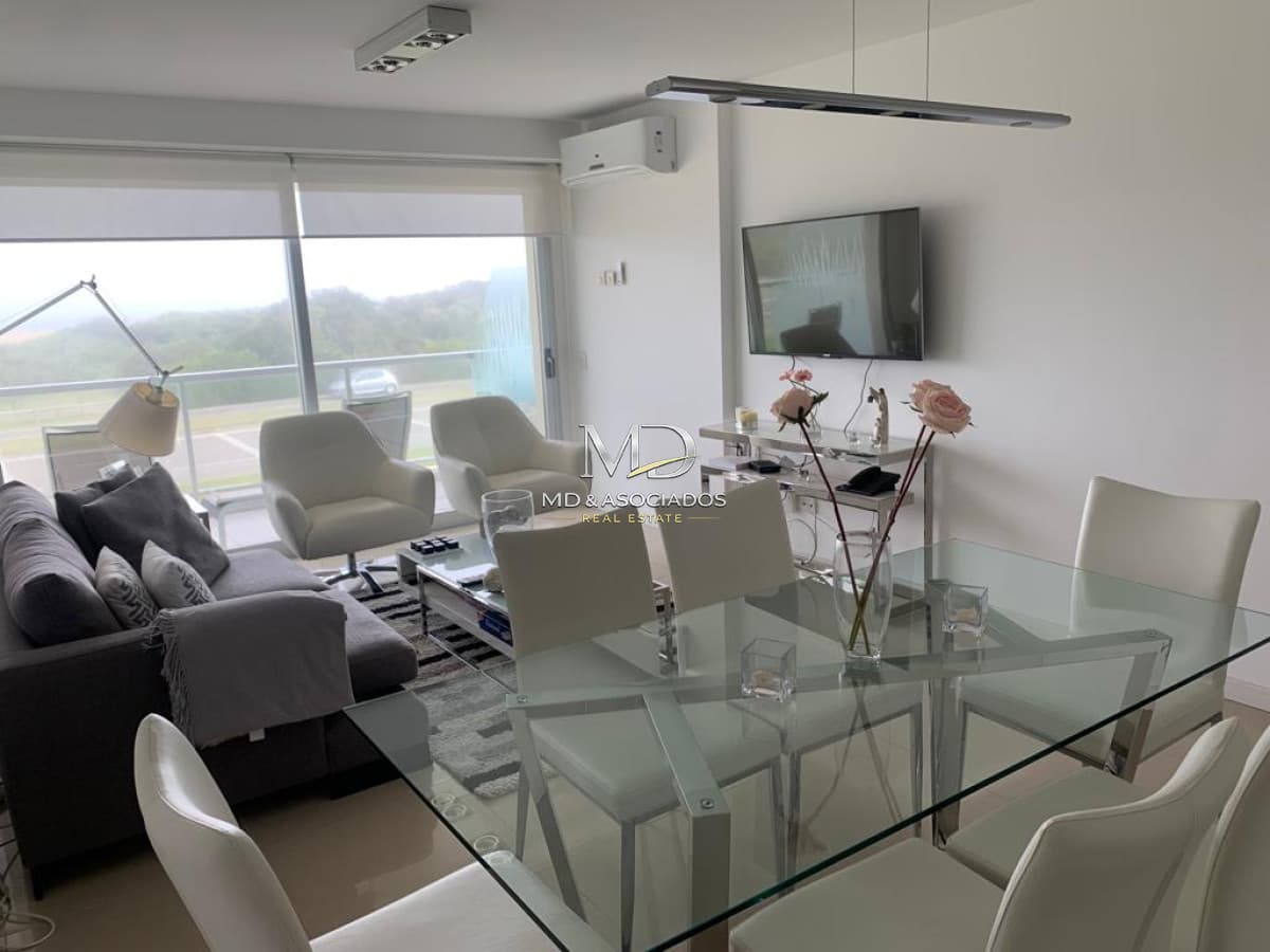 HERMOSO APTO CON VISTA AL MAR. REF 8049