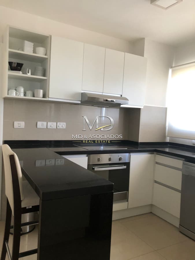 HERMOSO APARTAMENTO FRENTE AL MAR. REF: 7492
