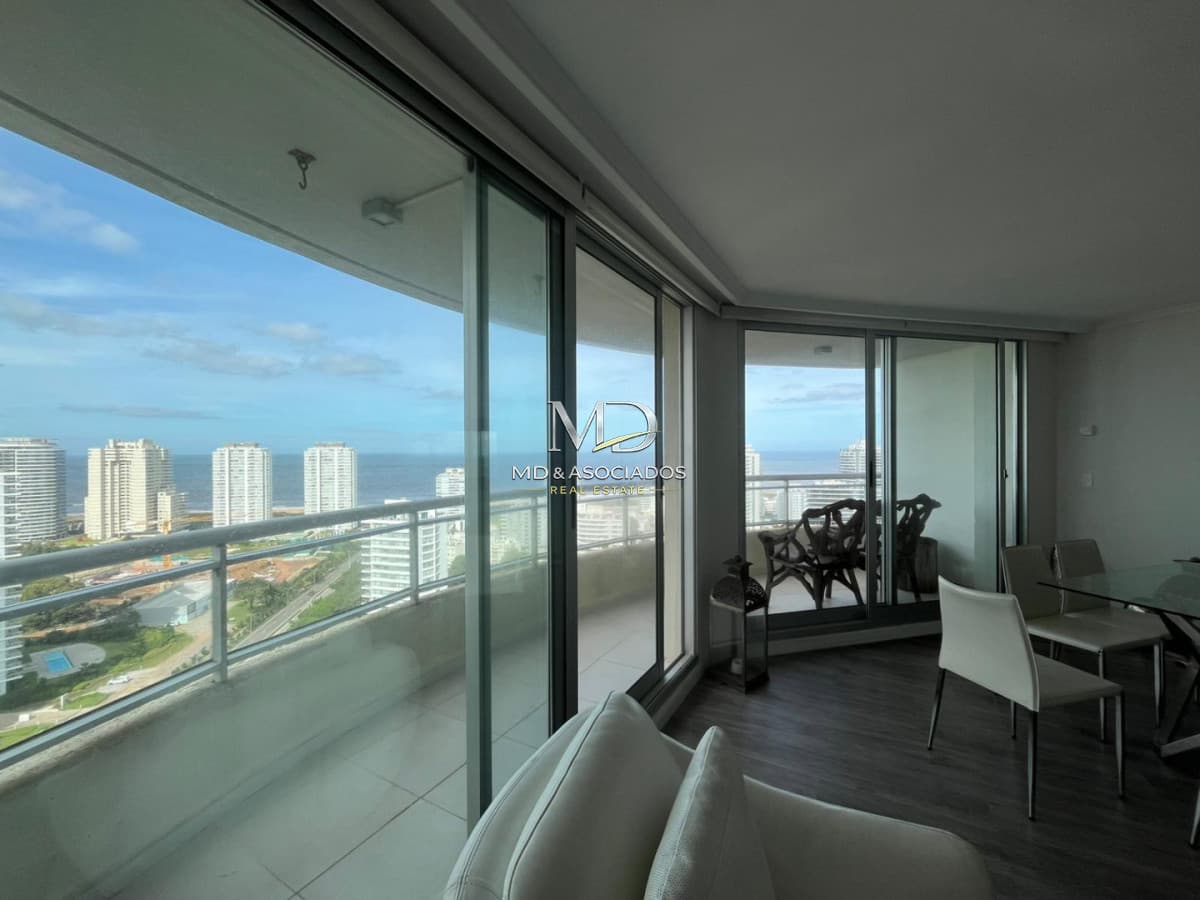 Penthouse Ocean Drive II, frente al mar con terraza exclusiva.REF:9163