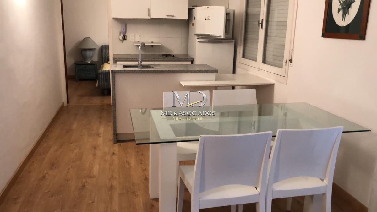 Excelente apartamento a pocas cuadras del mar.
