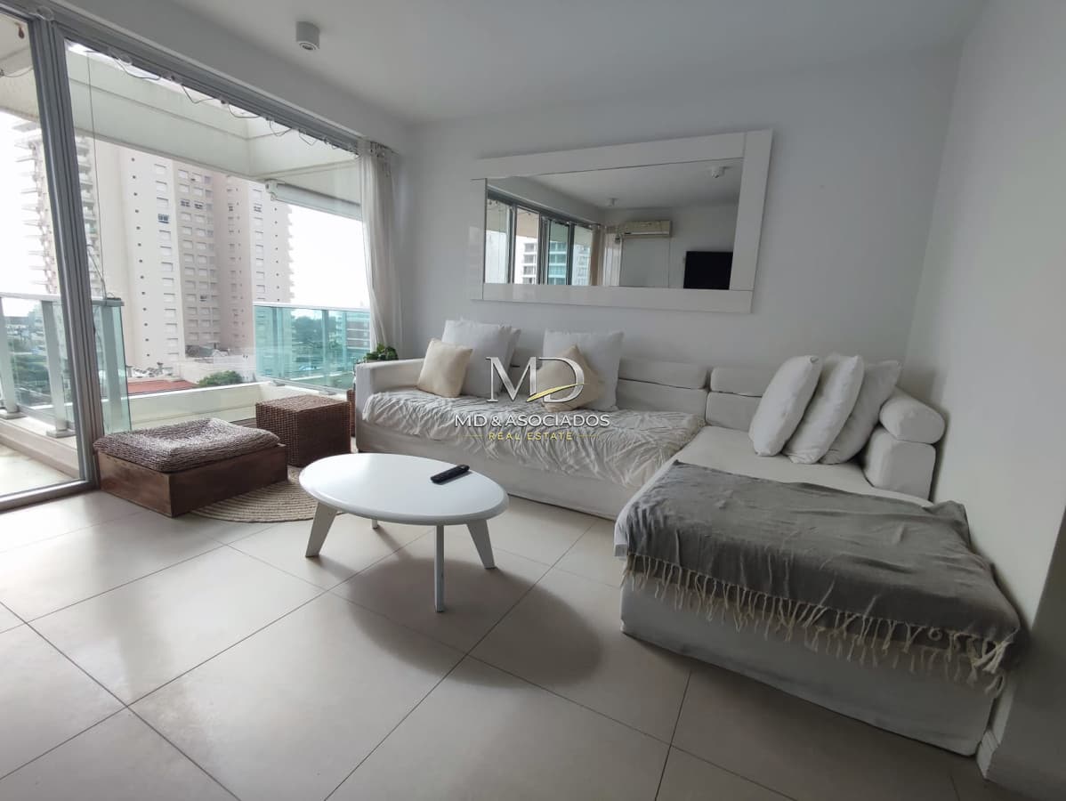 Hermoso apartamento con vista al mar Ref. 6632