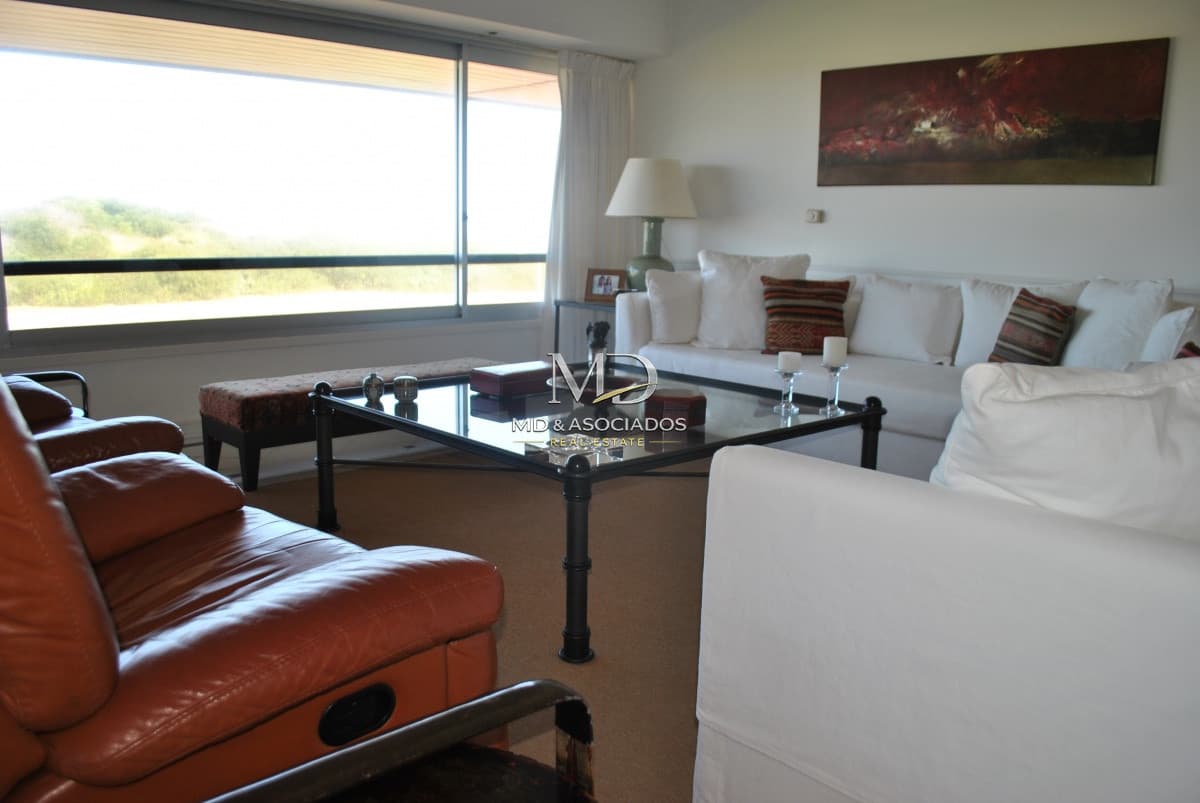 HERMOSO APTO EN TORRE CON TODOS LOS SERVICIOS.REF:7210