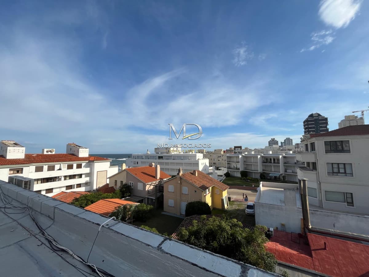Lindo apartamento Caxambu, en plena Península de Punta del Este. REF: 6368
