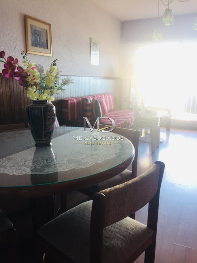 Lindo apartamento con vista al mar en Península de Punta del Este.Ref: 6505
