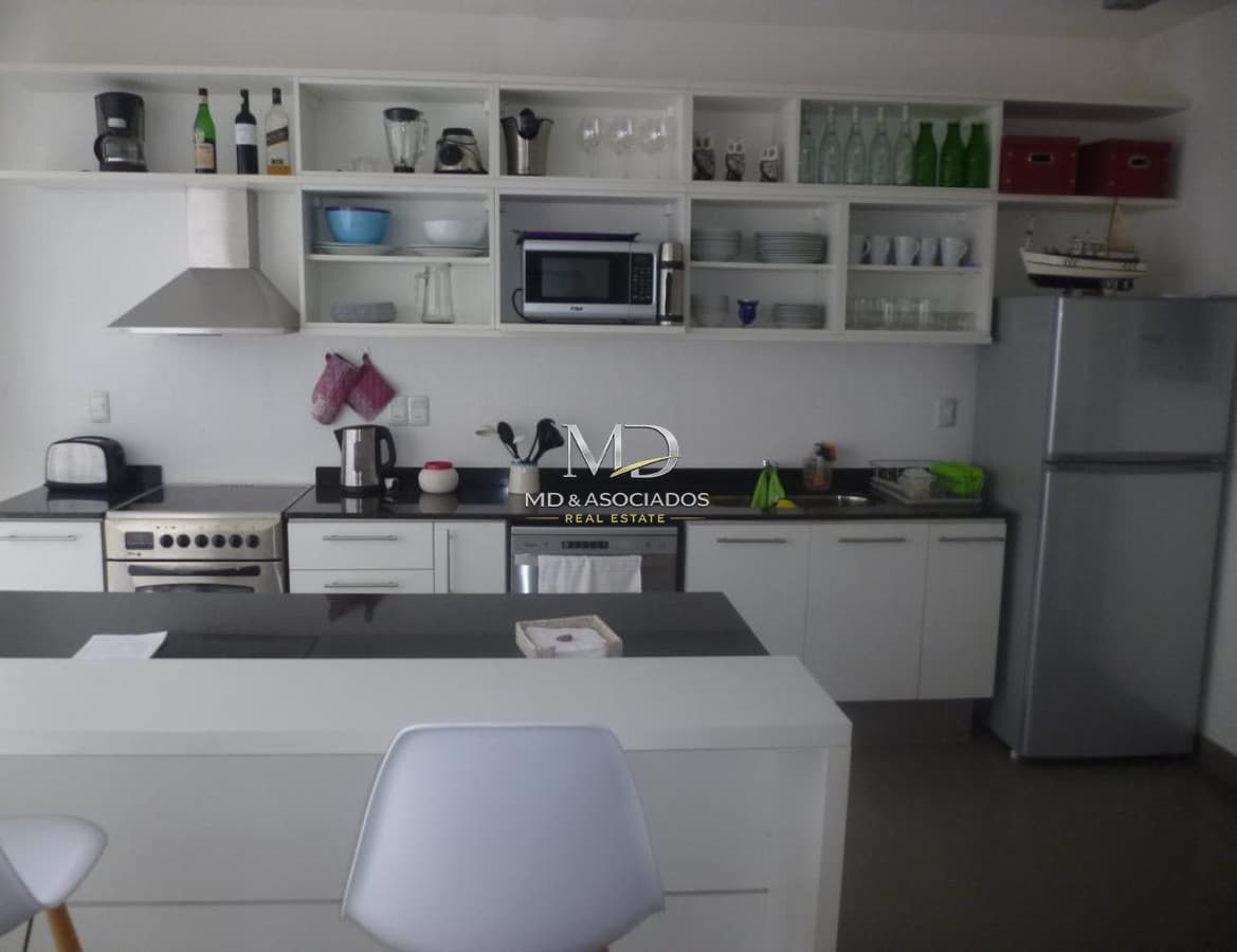 Espectacular apartamento con terraza y vista al mar