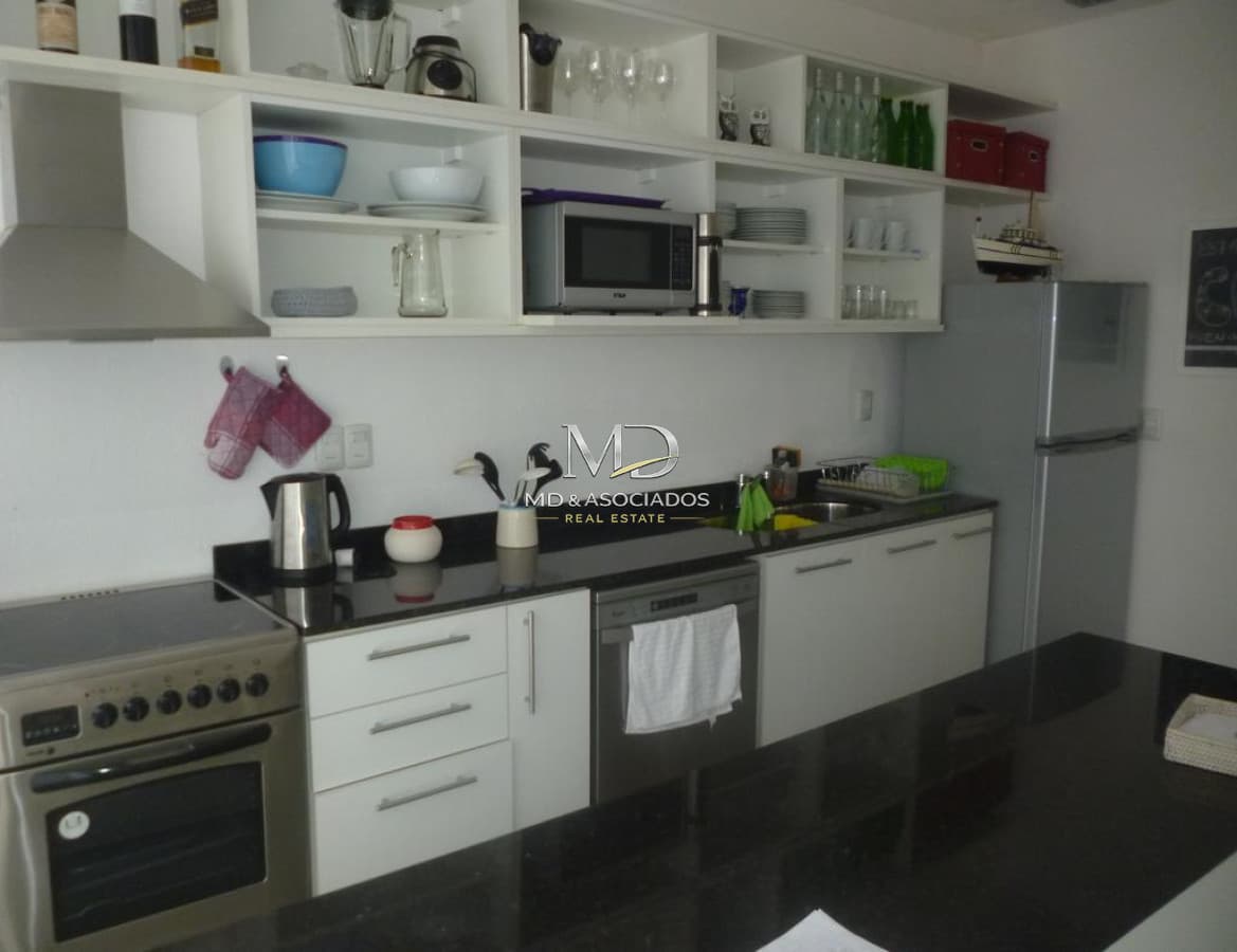 Espectacular apartamento con terraza y vista al mar