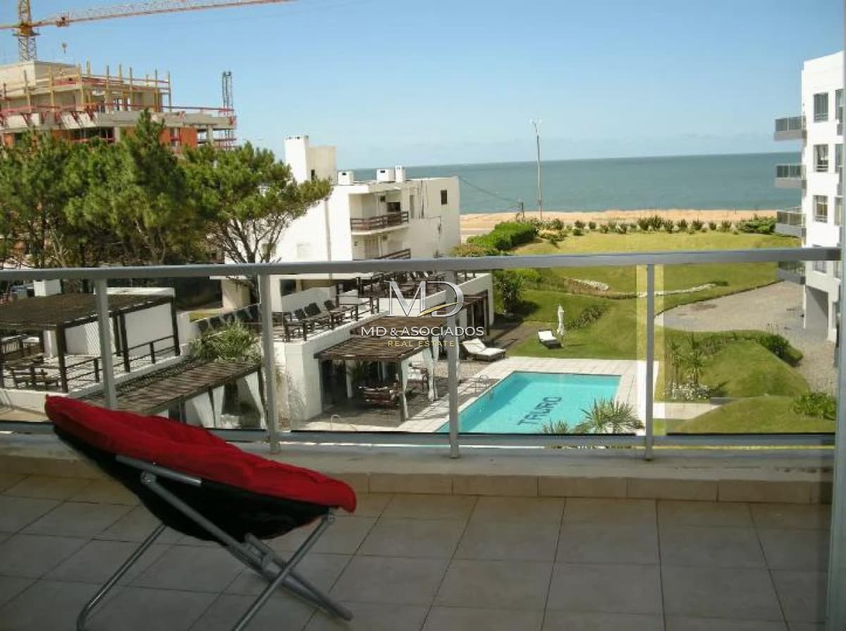 Espectacular apartamento en edificio Libra, con vista al mar🌊 . REF: 5542