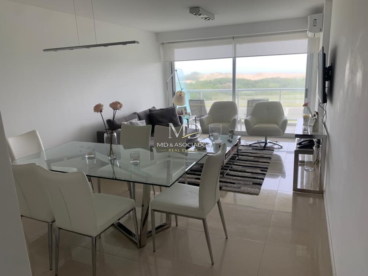 HERMOSO APTO CON VISTA AL MAR. REF 8049