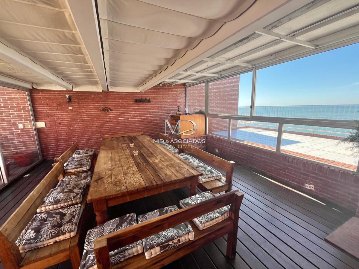 Exclusivo Penthouse en Península con Vista Panorámica al Mar. REF: 6303