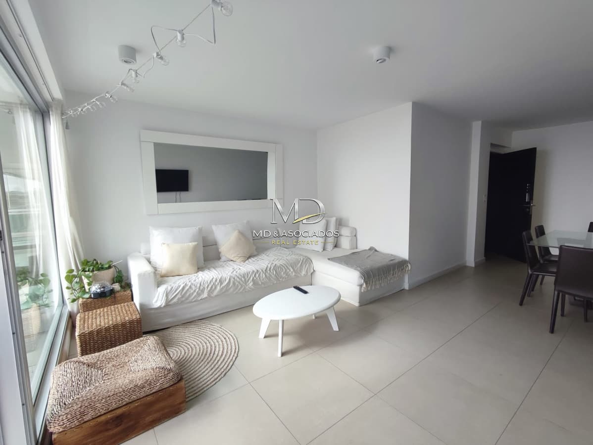 Hermoso apartamento con vista al mar Ref. 6632