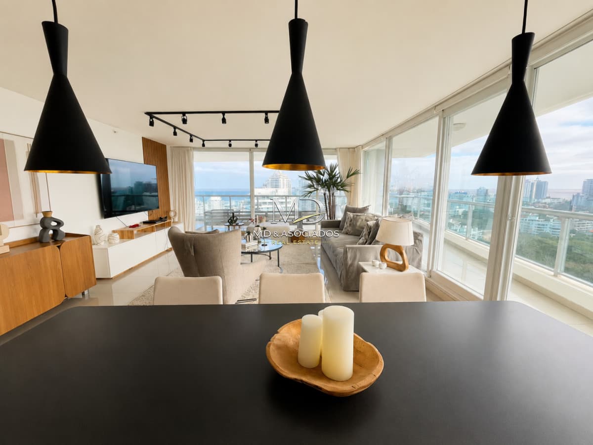 ☀️ Verano en Punta del Este: elegancia, confort y una vista que enamora REF:9510