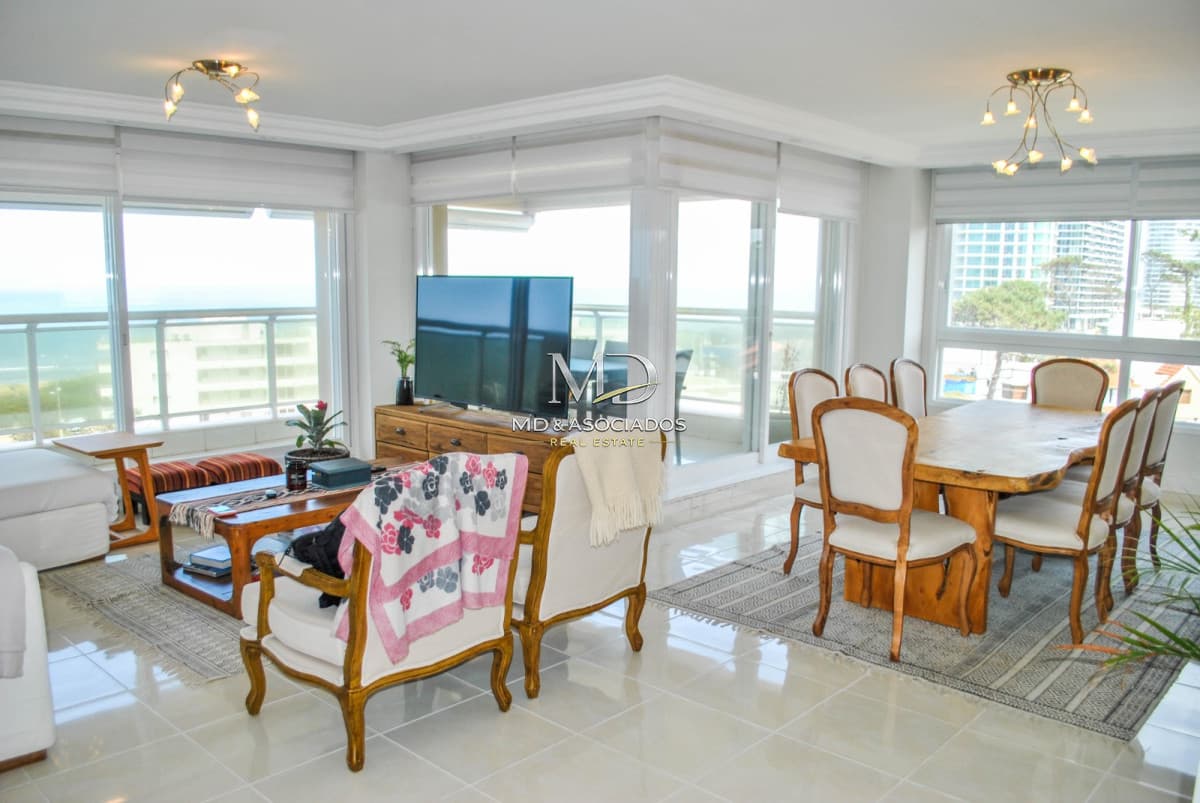 Hermoso departamento con vista única al mar