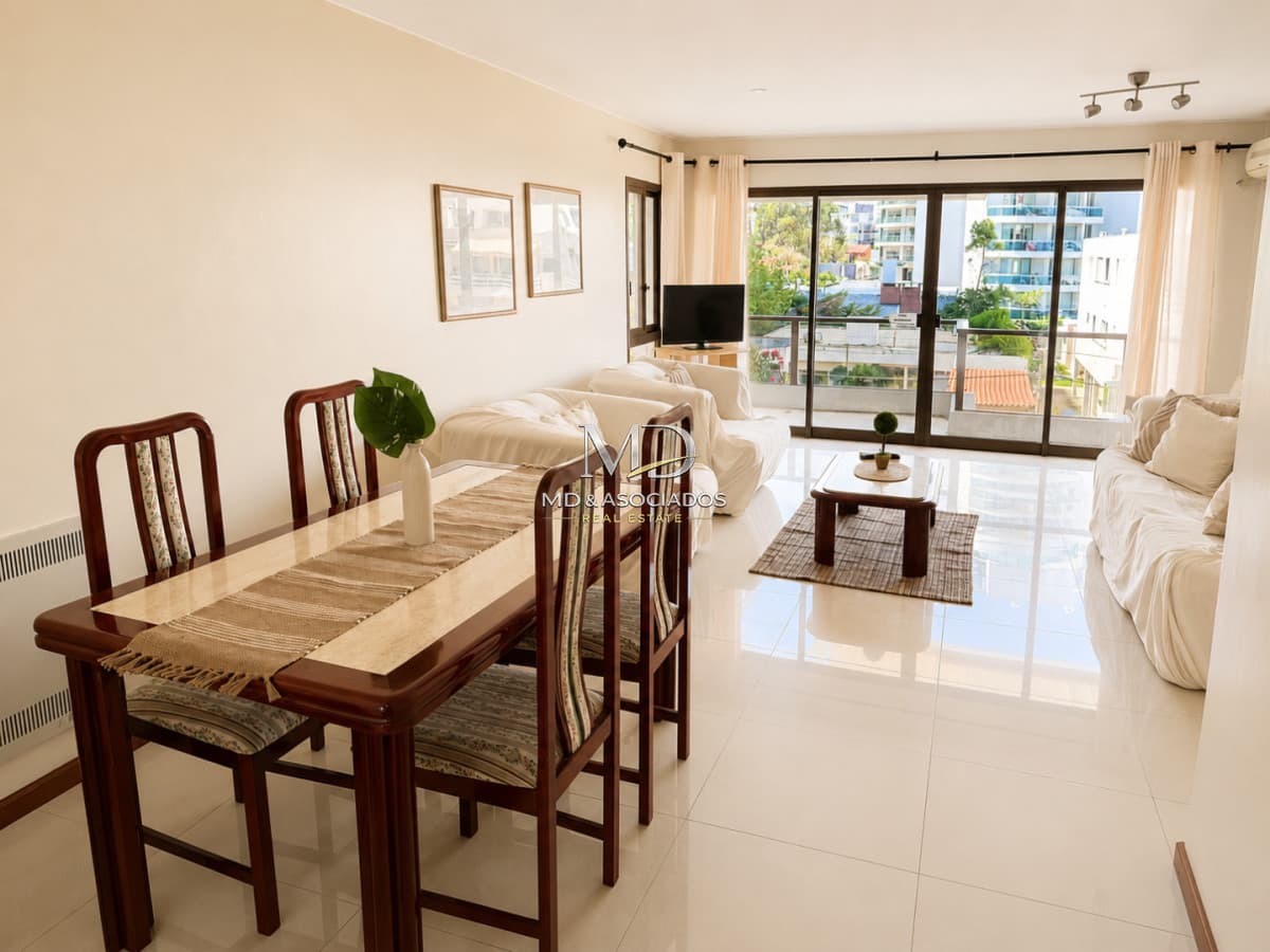 Departamento en parada 6 playa brava Ref: 8261