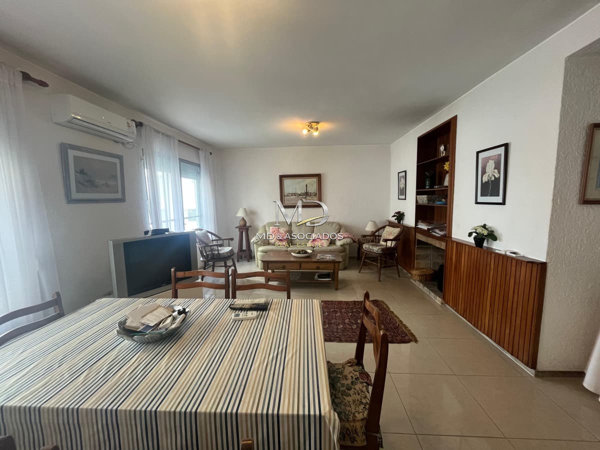 Hermoso depto de 3 Dormitorios en Saint Michel, Península. REF(8371)