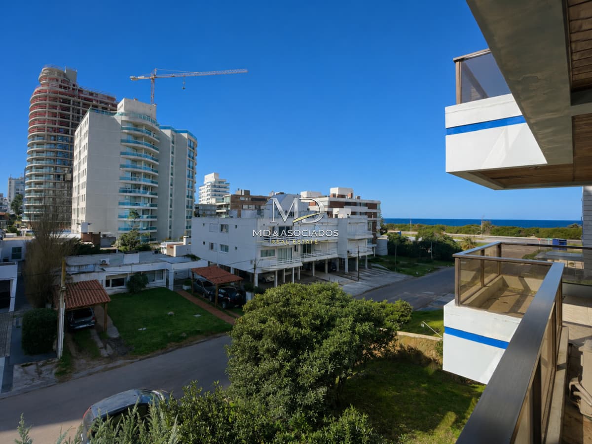 Espectacular departamento en Parada 6 de Playa Brava Reff: 8264