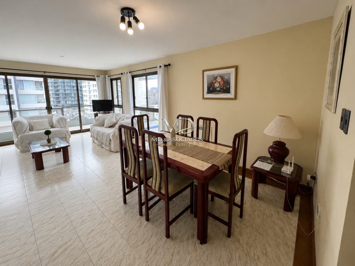Muy lindo apartamento a pocos pasos del mar. Ref:9250