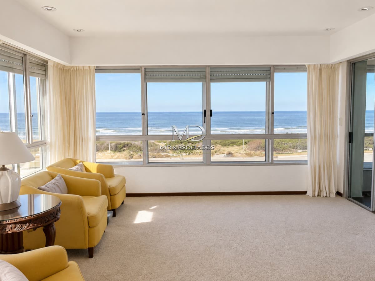 Espectacular Apartamento frente al mar en Brava - Punta del Este REF:9452