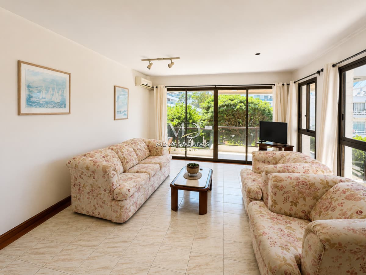 Departamento Carmar a 70 metros del mar - 2 dormitorios, 3 baños - Ideal alquiler anual o temporal. REF (8910)