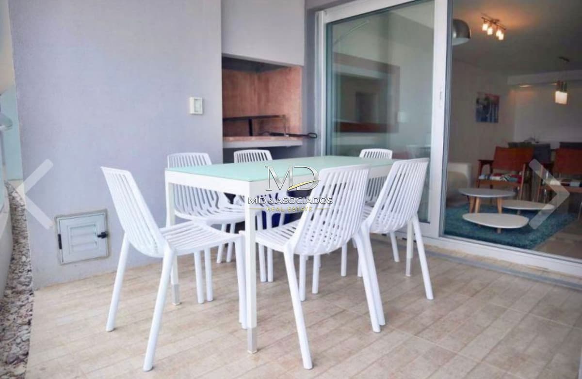 Hermoso apartamento con vista al mar