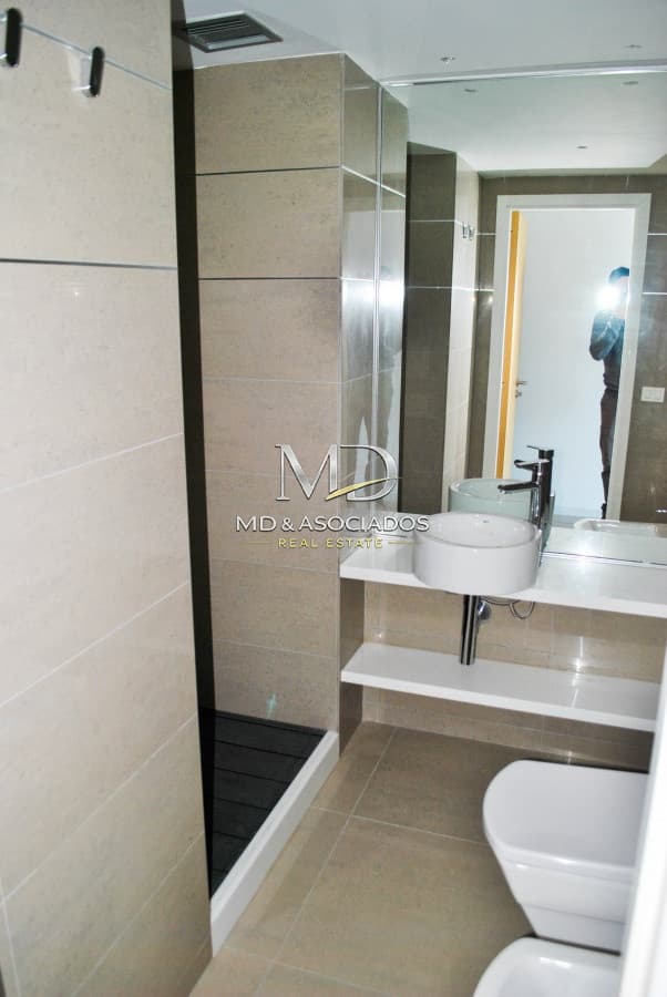 OPORTUNIDAD Apartamento 3 dormitorios en suite, con vista al mar