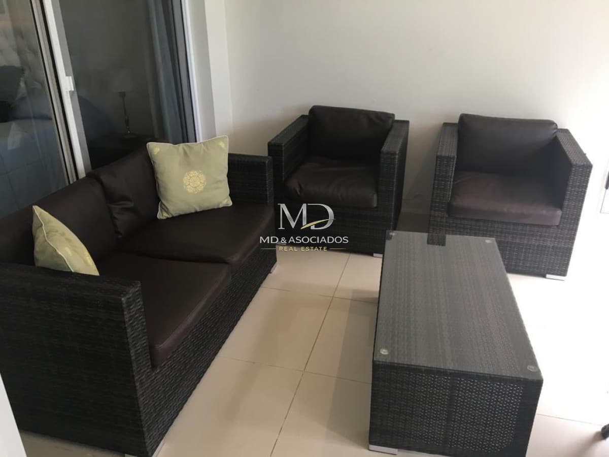 Apartamento en Green Park. REF: 6084