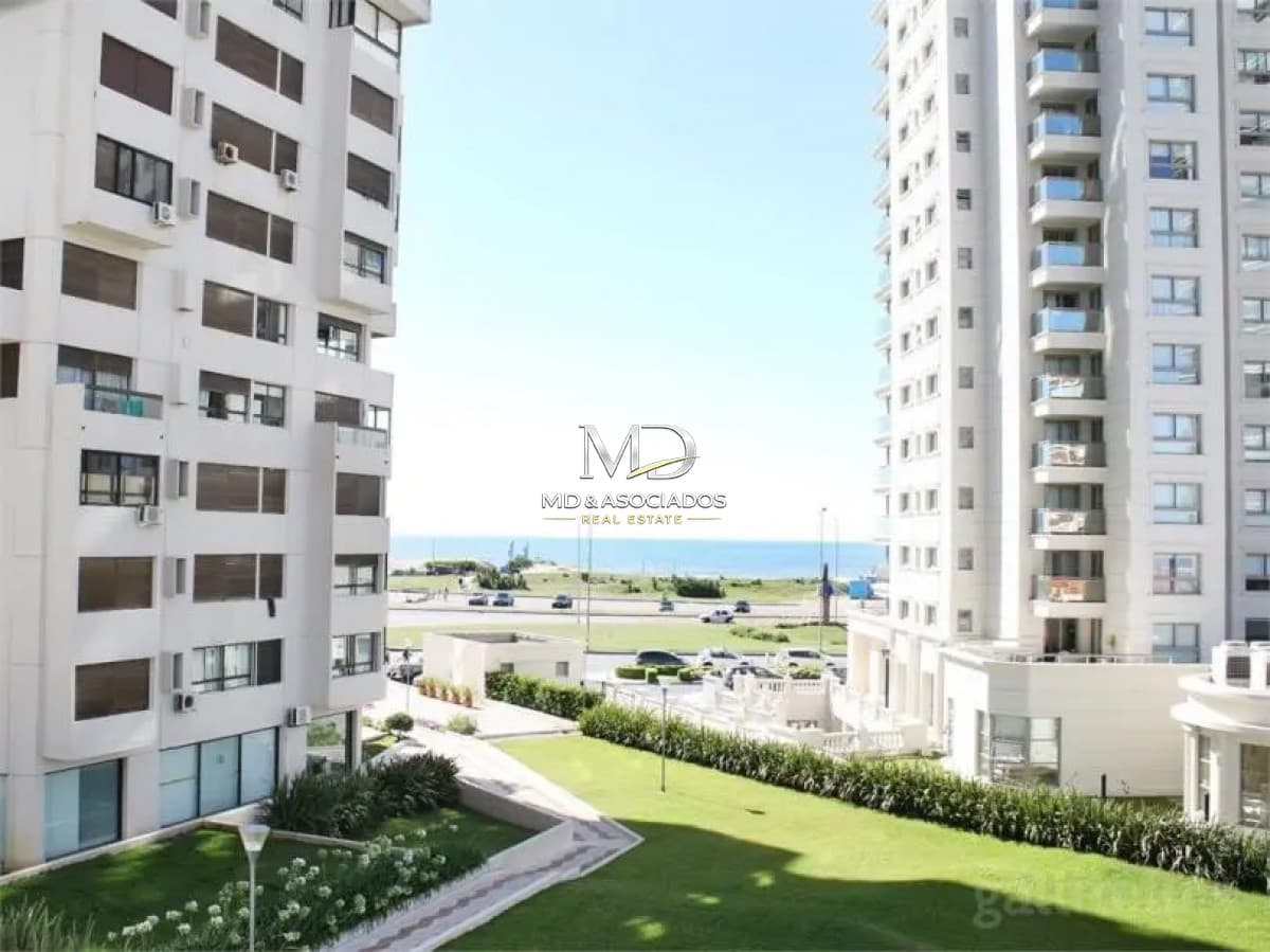 Moderno apartamento FRENTE AL MAR