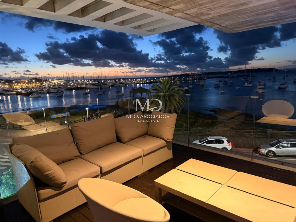 EXCLUSIVO APTO EDIF. LE BLUE REF: 9646