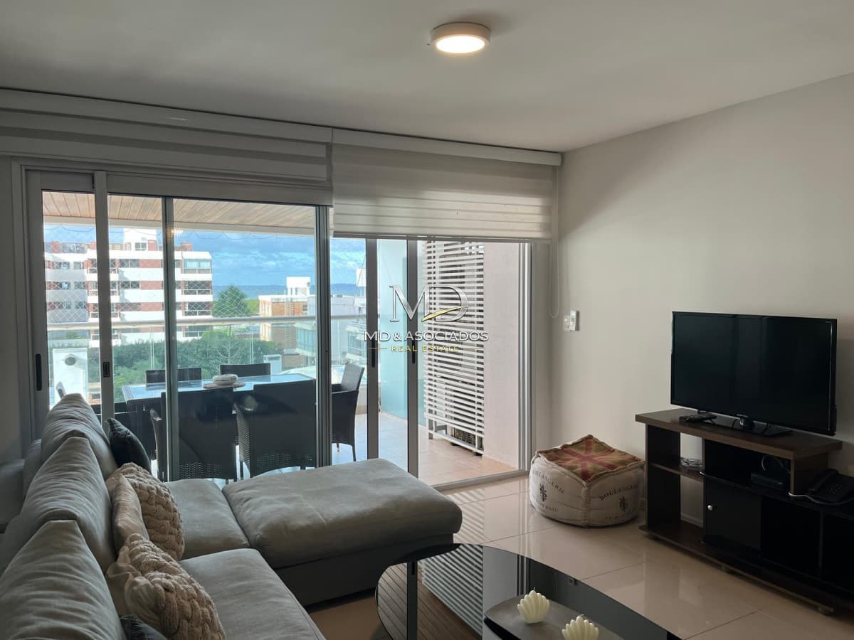 Muy lindo apartamento a pocas cuadras del mar con todos los servicios. REF: 8279