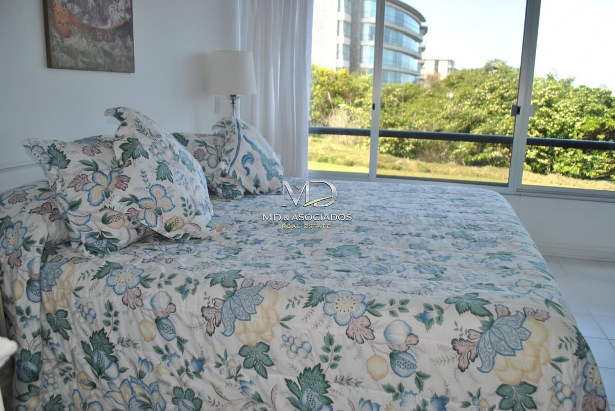 HERMOSO APTO EN TORRE CON TODOS LOS SERVICIOS.REF:7210