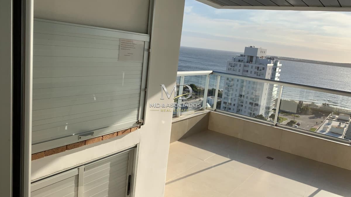 Excelente apartamento con vista al mar Ref.(6022)