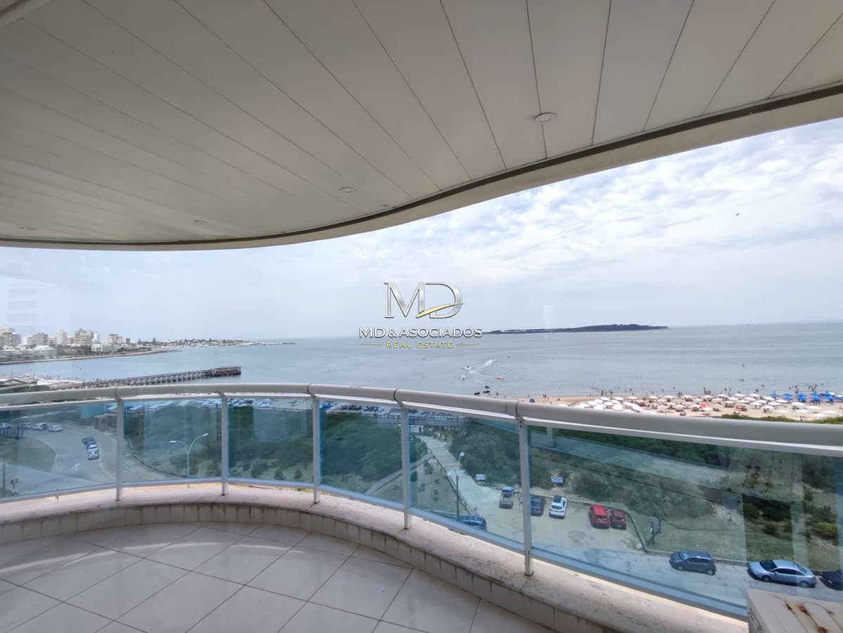 Hermoso apartamento con vista única a la mansa