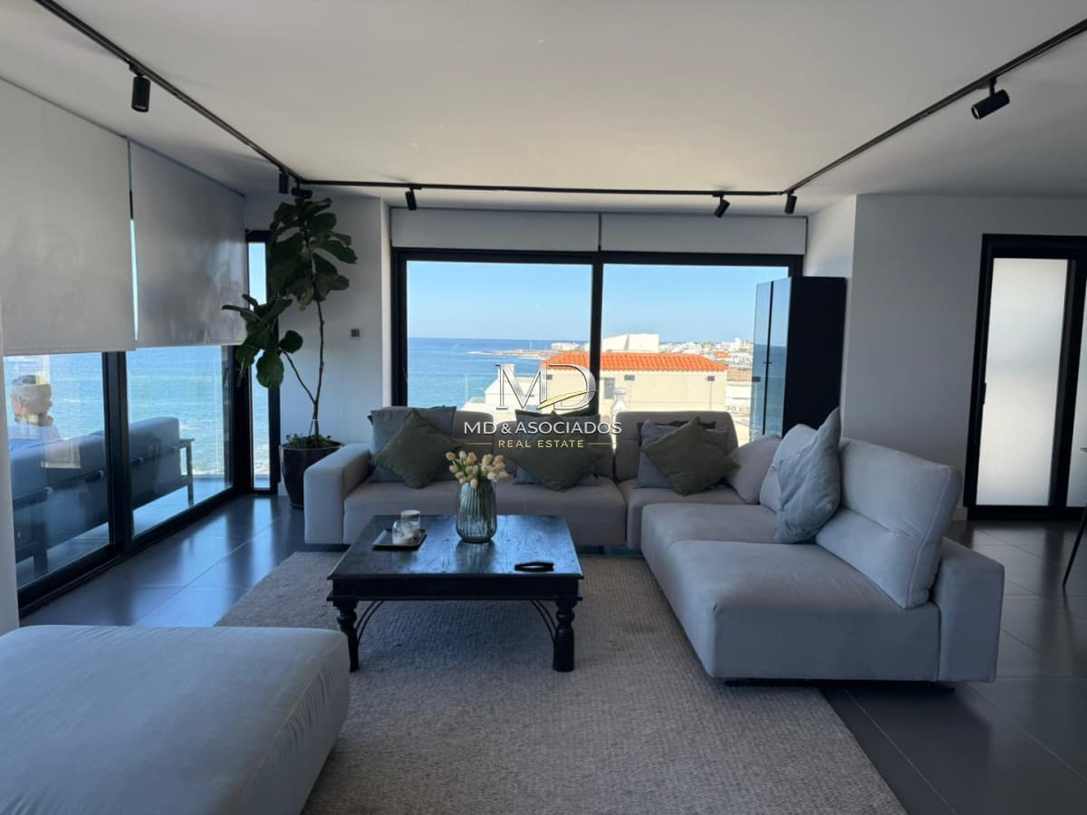 Penthouse frente al mar con terraza exclusiva, jacuzzi y vista única en Península 🌊