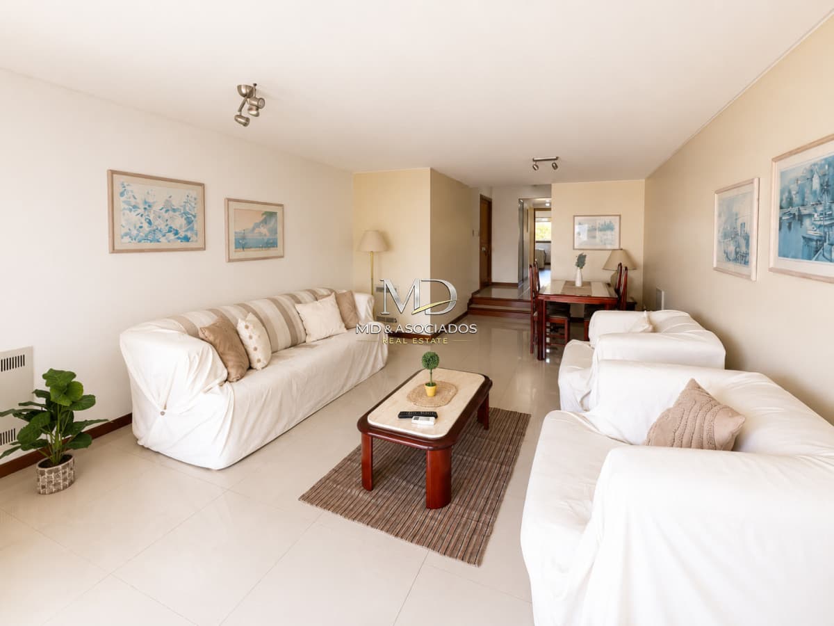 Departamento en parada 6 playa brava Ref: 8261