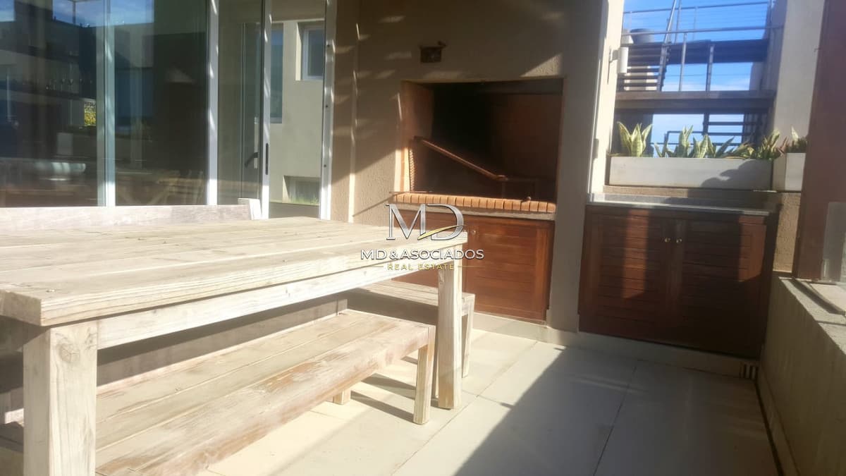 Espectacular apartamento a metros del mar