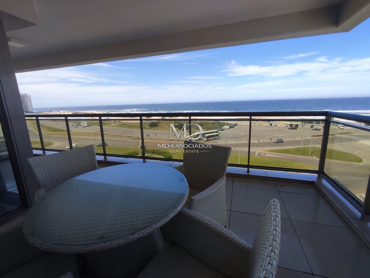 Expectacular departamento en Playa Brava
